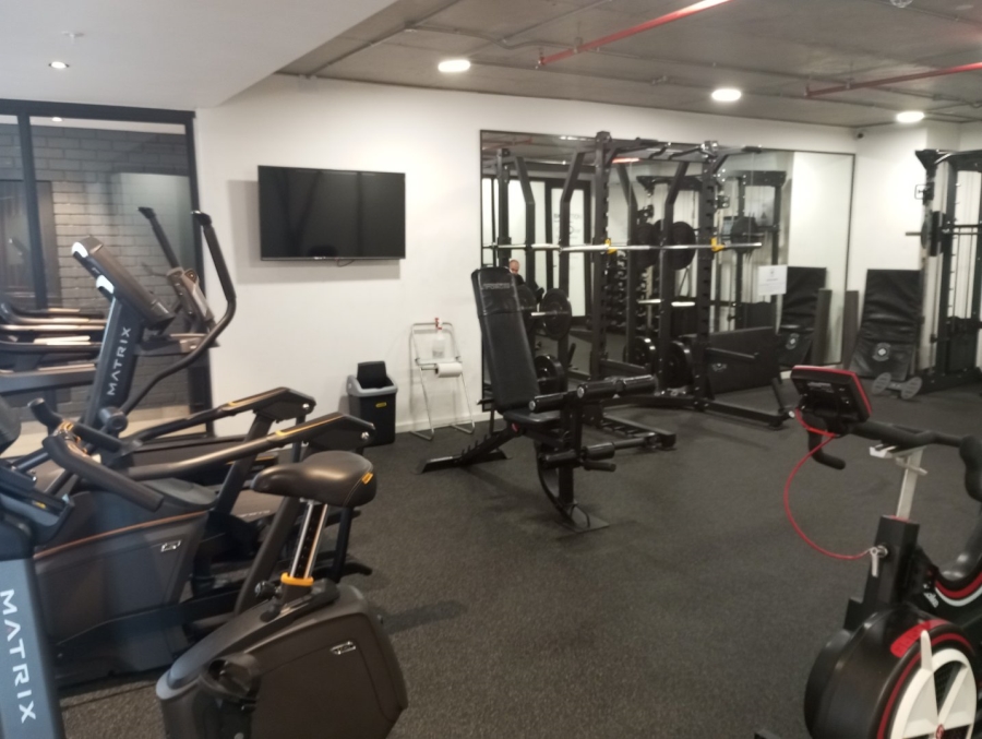 To Let 1 Bedroom Property for Rent in Sea Point Western Cape